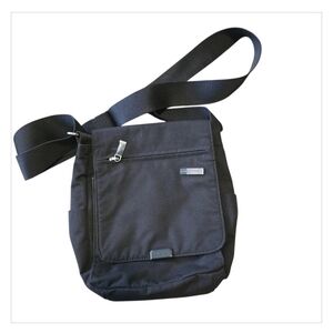 Trumi Black Crossbody Bag